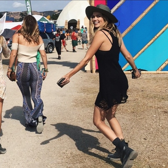 SOLD - UNIF distressed dress - Picture 3 of 3